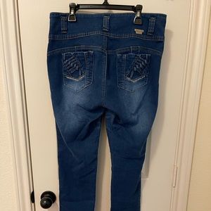Tush Push Stretchy Jean Size 15